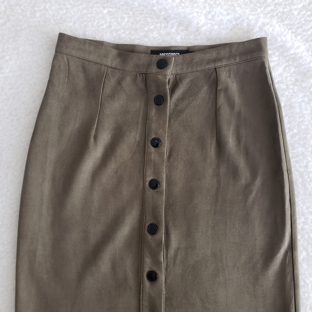 Missguided Olive Suede Button-Front Pencil Skirt - Picture 4 of 10